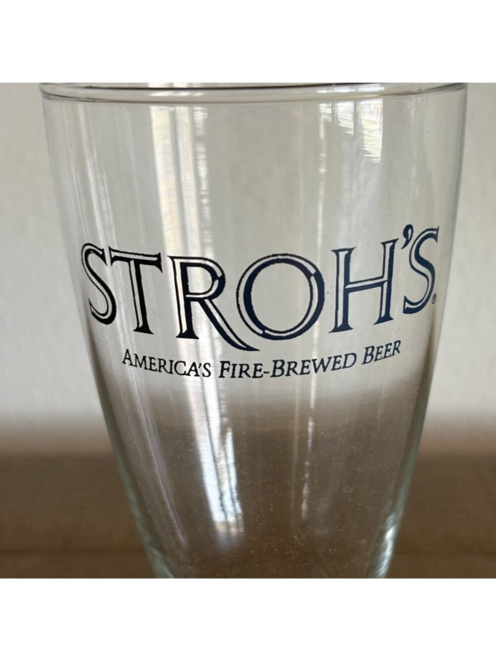 Stroh's America's Fire Brewed Beer Glass Tulip Vintage - Picture 2 of 7